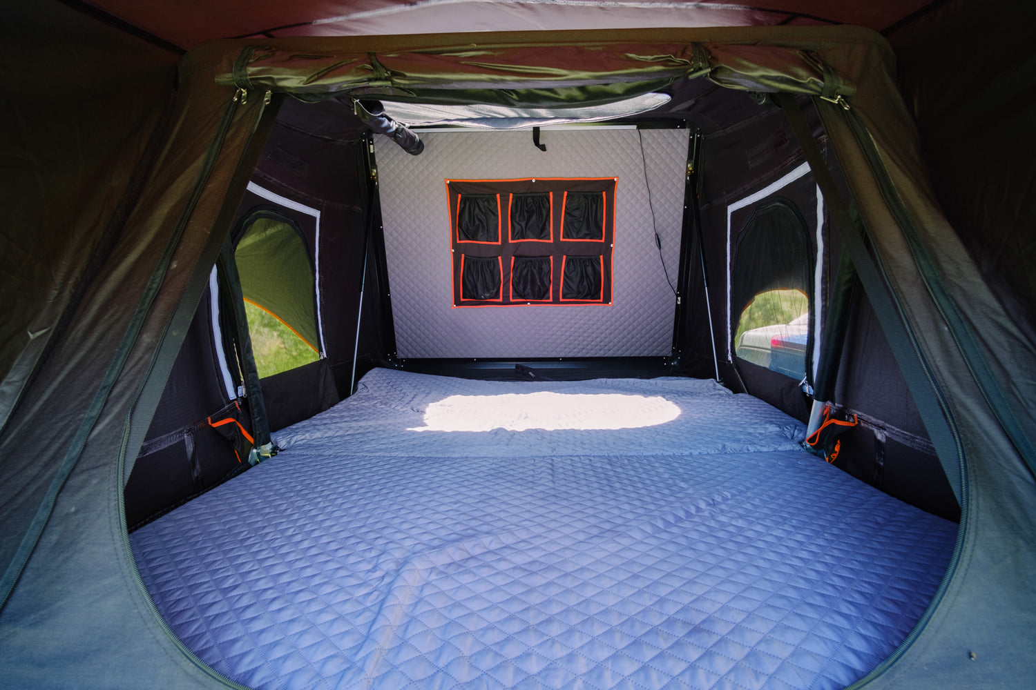 SIDE-OPENING TENT (FEBRUARY)